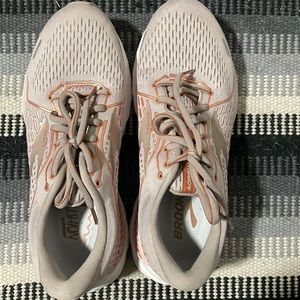 Brooks Adrenaline 21 running shoes